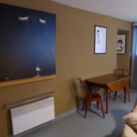 Le Planet 52 Apartment LʼIsle-sur-la-Sorgue Exterior foto