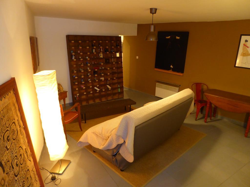 Le Planet 52 Apartment LʼIsle-sur-la-Sorgue Exterior foto