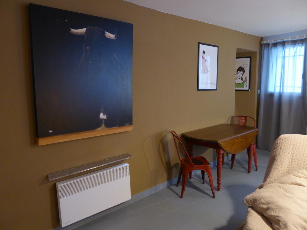 Le Planet 52 Apartment LʼIsle-sur-la-Sorgue Exterior foto